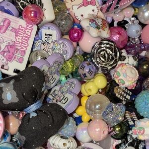 Iconic Street Style" Acrylic Bead Mix. PLEASE READ DISCRIPTION